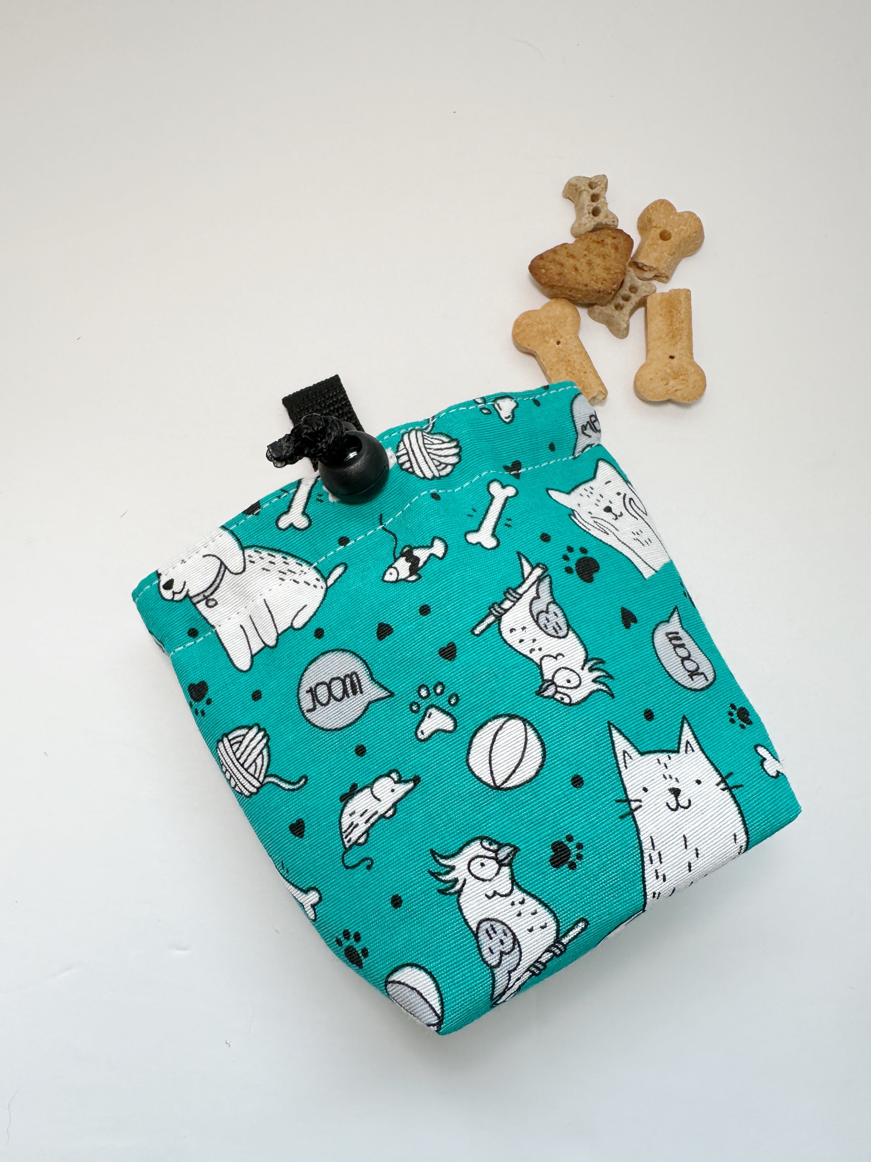 Woof green dog treat holder pouch